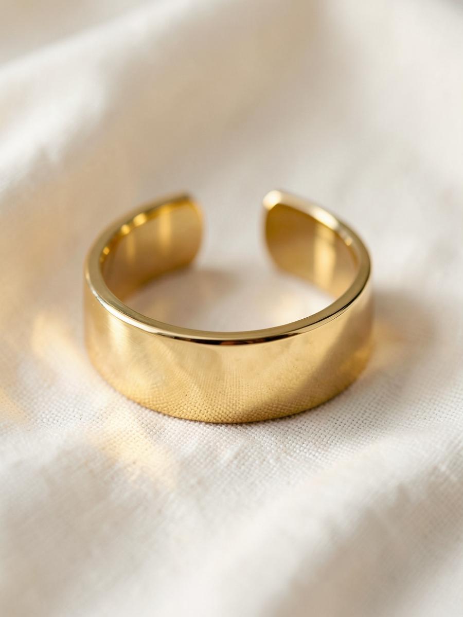 Sahar Gold Cuff